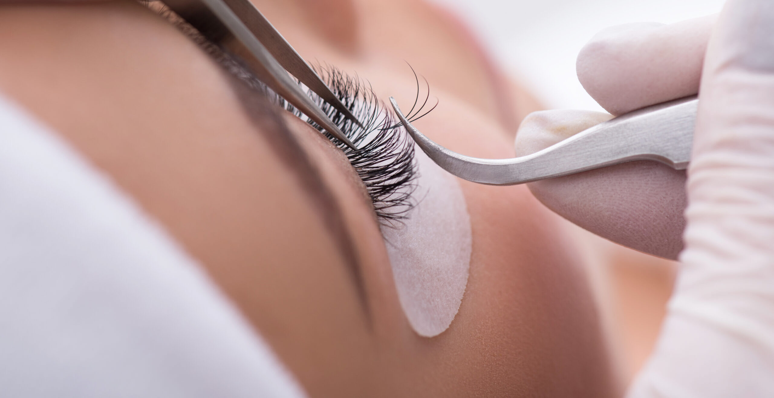 Lash Extensions 101: Everything You Need to Know